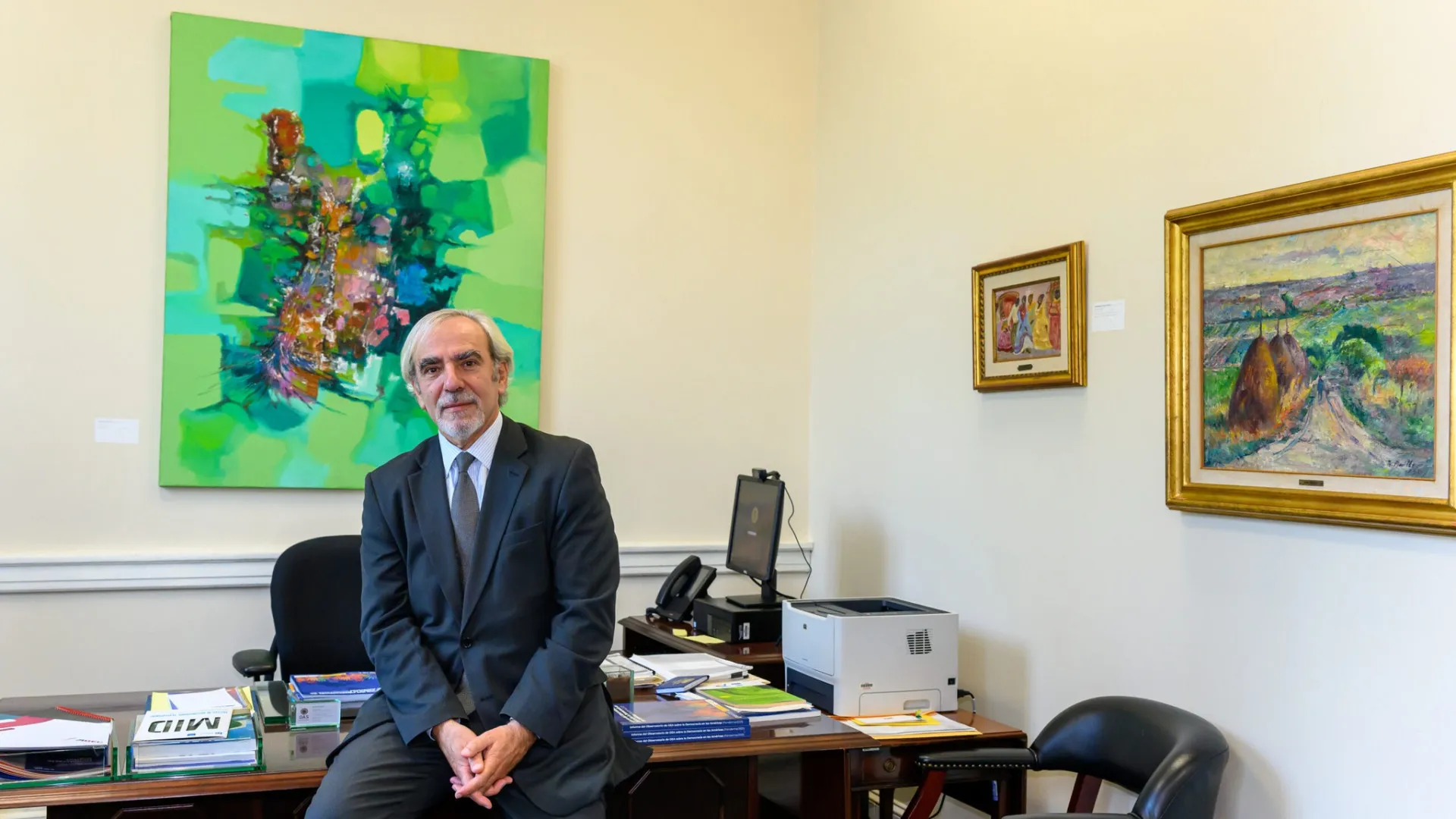 Artistas mexicanos facturan m&aacute;s de 6,800 millones de pesos en Spotify