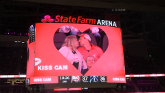 Puedes-demandar-por-aparecer-en-una-kiss-cam