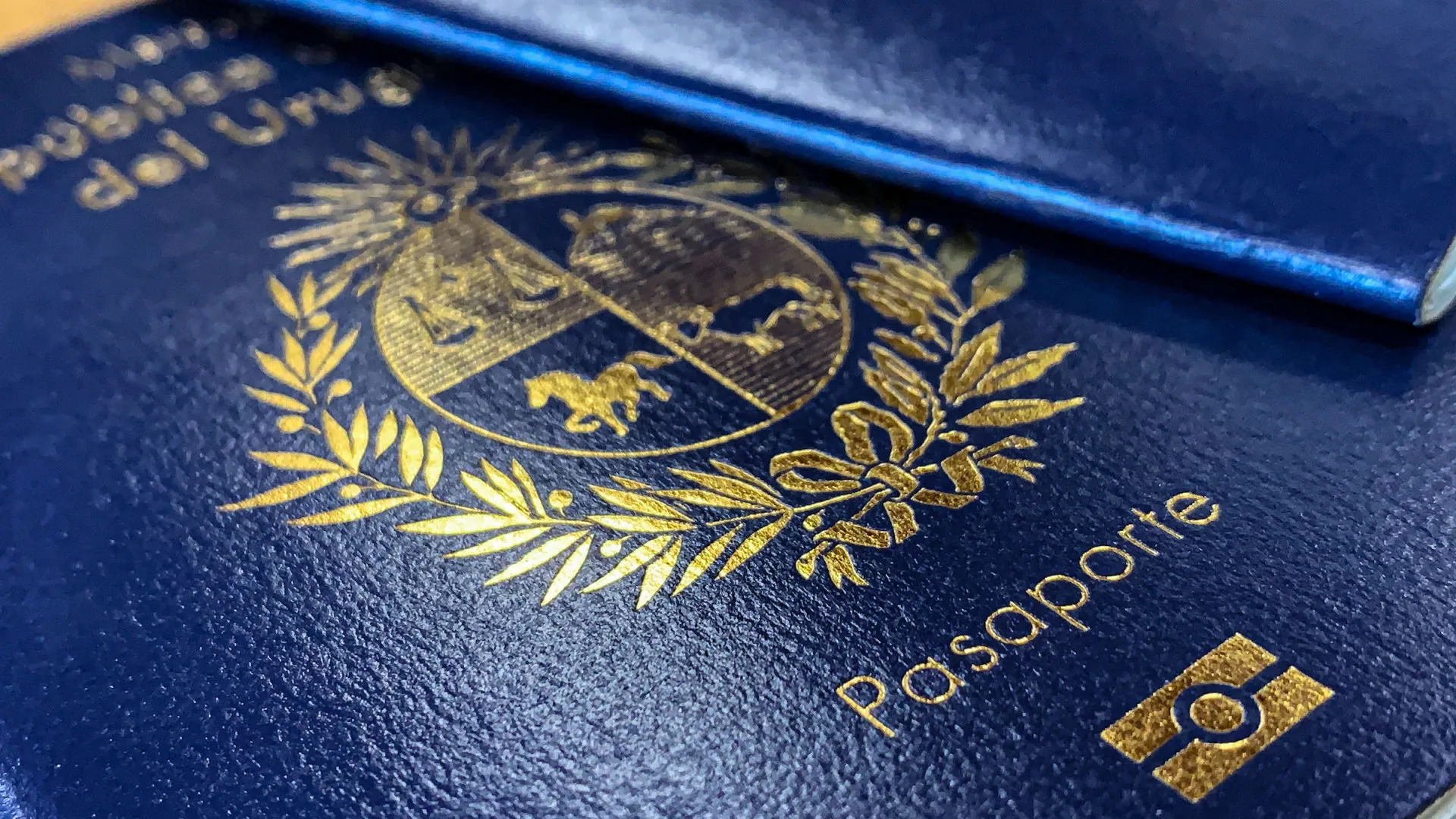 Nuevo Pasaporte Uruguayo: &iquest;Hito Tecnol&oacute;gico o Problema Burocr&aacute;tico en el Exterior?