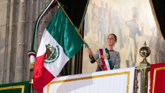 Mexico-celebra-su-Independencia-con-la-primera-presidenta-al-frente-del-balcon-central