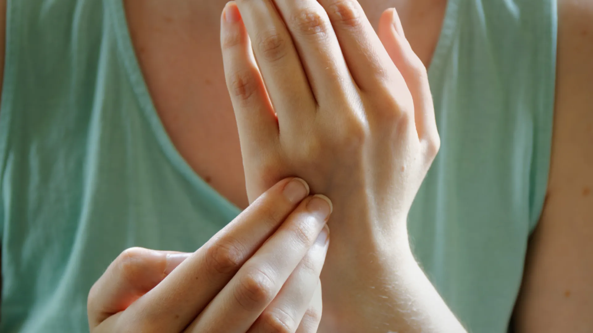 Tapping: la terapia del golpeteo que gana adeptos en Am&eacute;rica Latina