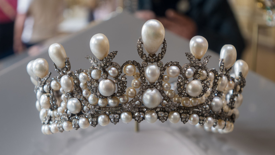 Cuatro-minutos-ocho-joyas-y-un-museo-en-shock-el-robo-que-estremecio-al-Louvre